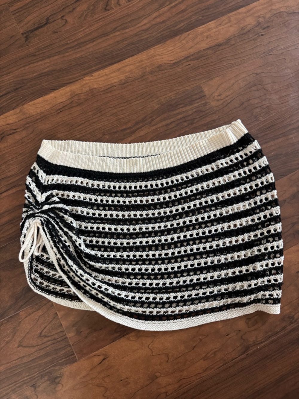 Black and White Knit mini skirt cover up